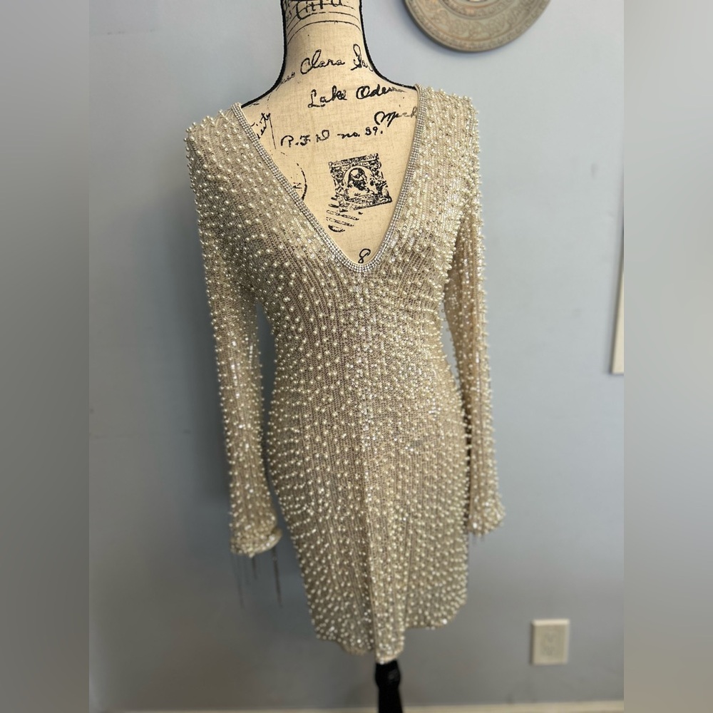 Amazing Lace pearl sequins glamorous mini dress v rhinestone‎ neck spectacular